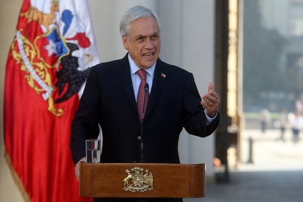 Piñera apela al "patriotismo de los parlamentarios" para revertir rechazo a pensiones y admisión justa