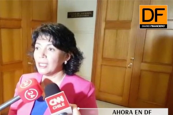 <p>Ahora en DF: Aprueban proyecto que impide que deudas de educación caigan en Dicom</p>