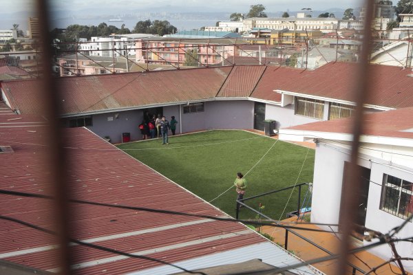 Firma propone concesionar 16 centros del Sename por US$ 72 millones