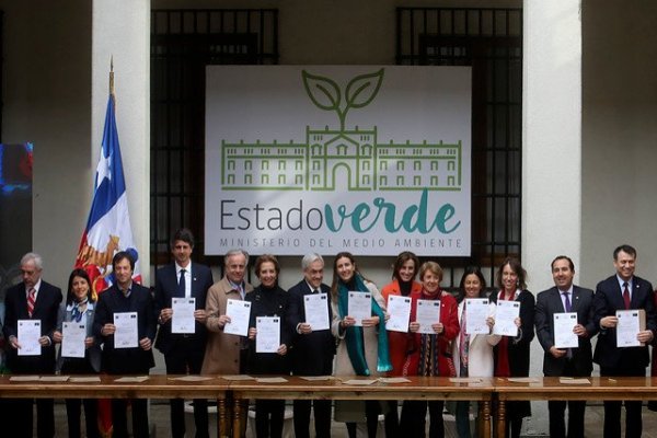 Gobierno firma compromiso "Estado Verde" de políticas sustentables