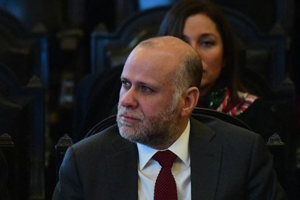 Senador Elizalde (PS) acusa a las autoridades de haber abordado la eventual manipulación de cifras en el INE con "liviandad"