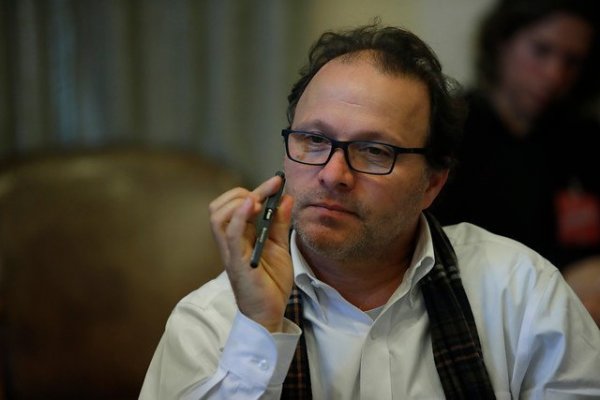 Senador de Urresti acusa al ministro Valente de mentir en episodio de la Ley de pago a 30 Días