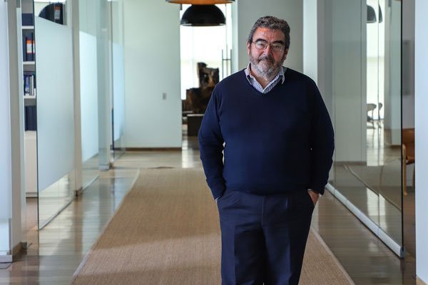 Victor Hugo Puchi: "La visión populista de nuestros políticos ha sido una tremenda barrera al progreso de la industria"