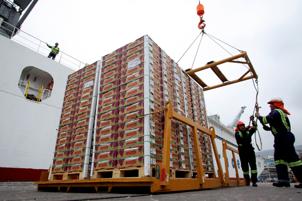 La guerra comercial se siente en Chile: caen las exportaciones a EEUU y China en enero-abril