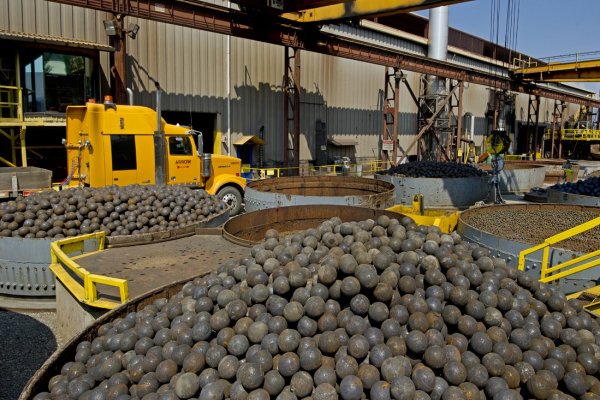 Las posturas cruzadas que marcaron recomendación de impuesto a importación de bolas de acero de China