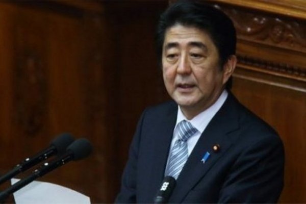Abe podría anticipar elecciones antes de que la economía se ve afectada por impuesto a las ventas