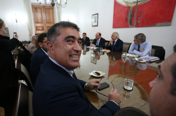 Tras dichos de Desbordes, oposición propone fast track para aprobar reforma tributaria