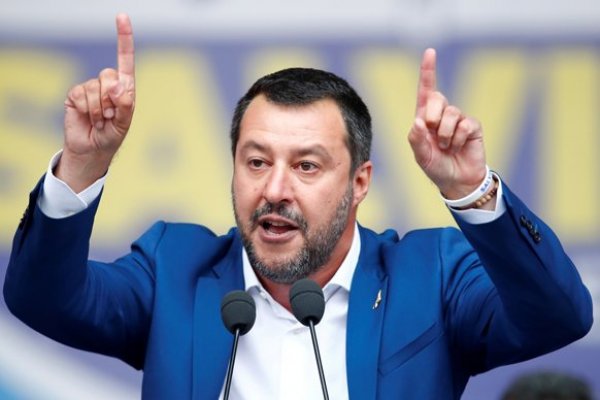 “Con recortes, sanciones y austeridad, hemos visto un aumento en la deuda, pobreza, inseguridad y desempleo”, dijo Matteo Salvini.