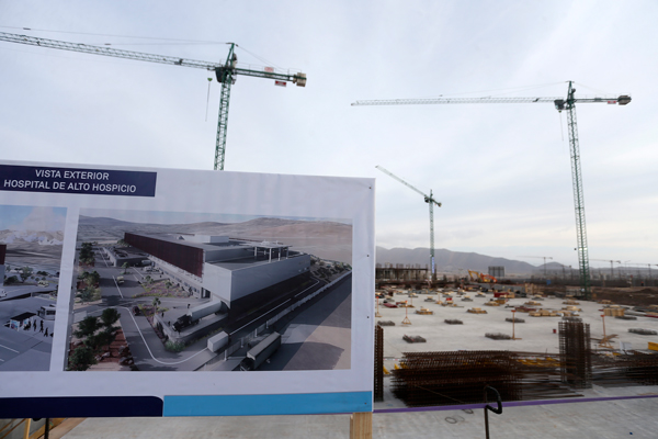 Salud recibirá unos US$ 300 millones para enfrentar dificultades en pagos por construcción de hospitales