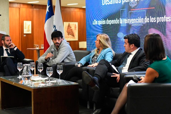 El socio fundador de Cornershop, Juan Pablo Cuevas, en una charla ayer con alumnos universitarios declinó referirse al proceso.