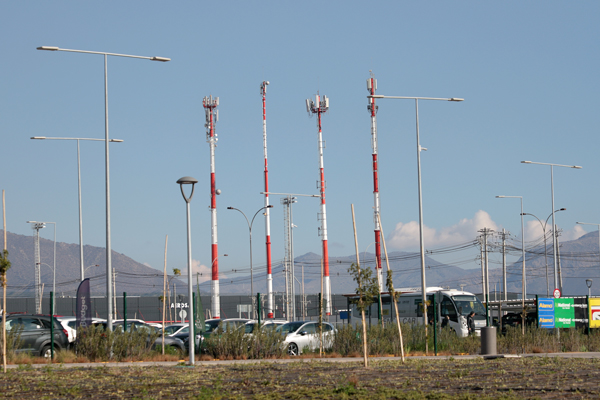 Informes encargados por Movistar acusan ventaja de dos años de Entel y Claro en 5G