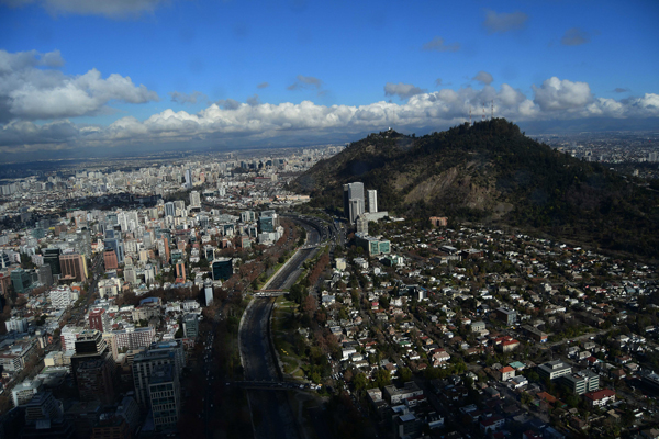 Capital Economics baja de nuevo proyección del PIB para Chile y la región