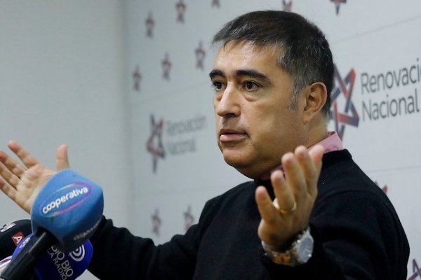Presidente de RN "cuadrado absolutamente" con el ajuste ministerial de Piñera