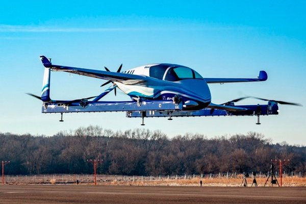 Boeing es una de las firmas que Uber estima para la fabricación de sus taxis voladores.