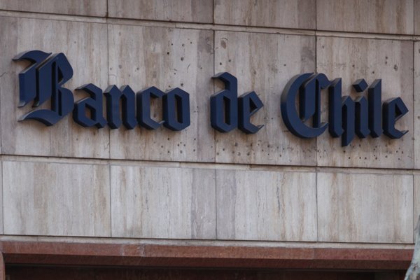 Forestales y SQM son las acciones que más han perdido peso en el IPSA en los últimos nueve meses