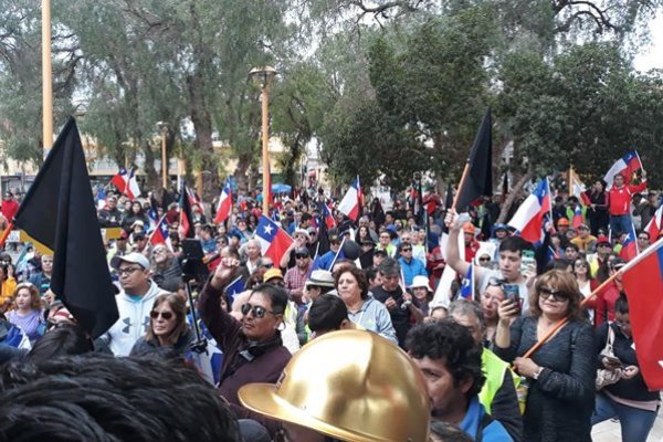 Chuquicamata: Sindicatos levantan campamento