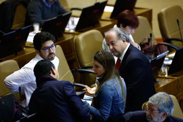 El ministro del Trabajo, Nicolás Monckeberg, en la tramitación del proyecto.