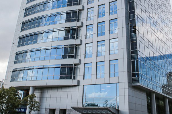 Latam inicia venta simultánea de dos emblemáticos inmuebles