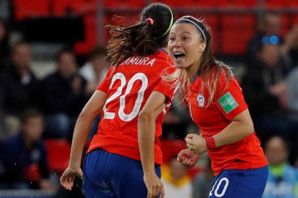 FIFA bloquea acuerdo de transmisión entre CHV y tres radios durante Copa Mundial Femenina de Francia