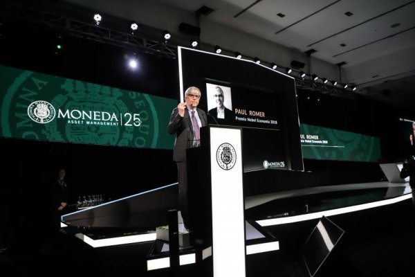 <p>Paul Romer, premio Nobel de economía 2018 en Seminario Moneda 2019</p>