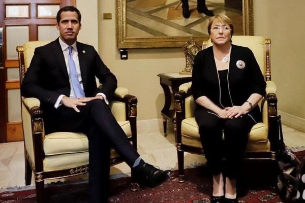 Bachelet se dirige a Casa Amarilla, tras reunión con Juan Guaidó