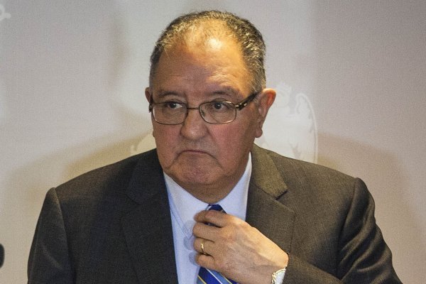 Huenchumilla critica acuerdo DC-Gobierno: "Estamos pensando igual que la derecha"