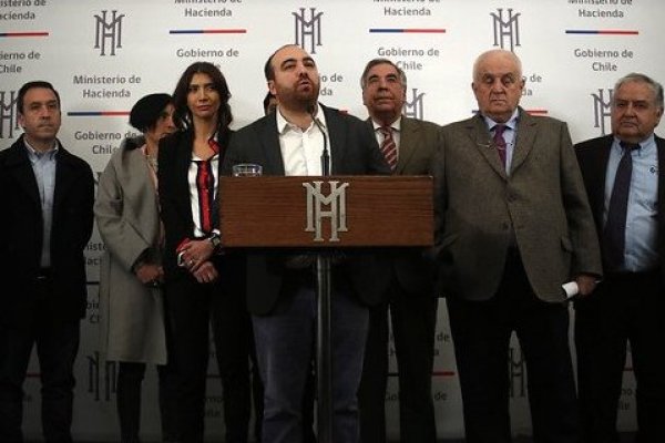 Directores de la Asech tras firma de protocolo: "Es una lección histórica en torno a cómo crear políticas públicas en Chile"