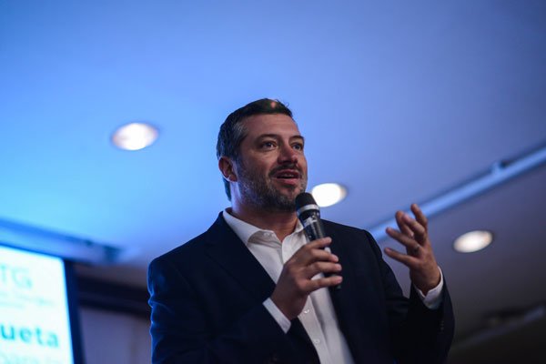 Sichel aboga por paz en La Araucanía y afirma que "no hay soluciones mágicas para la violencia"