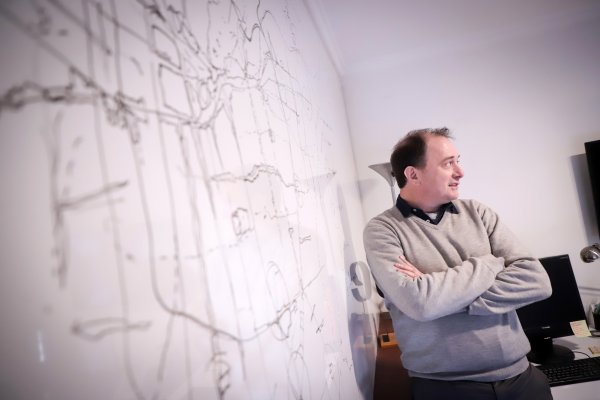 Iván Poduje: “Las Fuerzas Armadas y EFE no están para hacer negocios inmobiliarios”