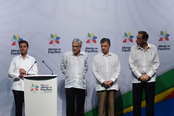 Este año la foto presidencial no tendrá cuatro mandatarios, porque el presidente mexicano, Andrés Manuel López Obrador, no asistirá a la cumbre. / Foto: Agencia Uno