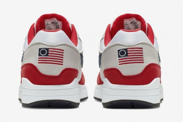 <p>Nike descubre con dolor que no se puede quedar bien con todo el mundo</p>