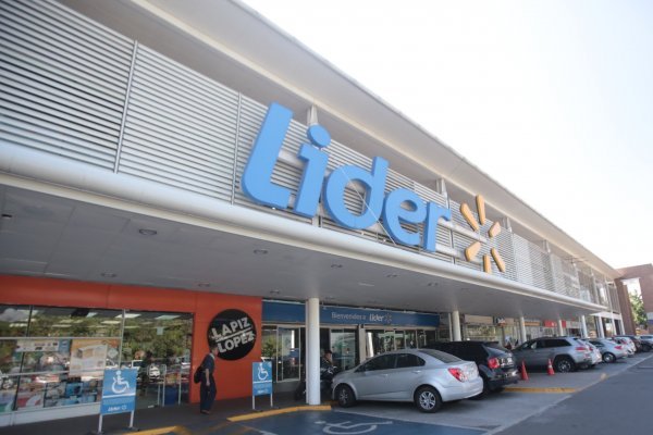 Los nombres que se sentarán en la mesa en el esperado cara a cara de Walmart y los trabajadores