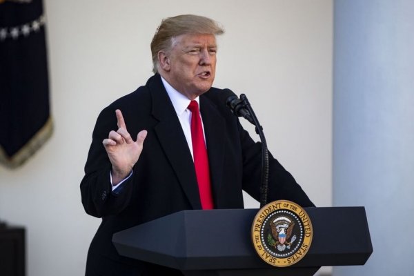 Trump nomina a dos candidatos para la Fed, ambos a favor de bajar las tasas de interés