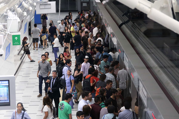 Línea 3 de Metro se inauguró el 22 de enero. Une a las comunas de Quilicura con La Reina.