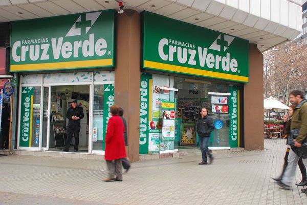 Cruz Verde dice que no “estrangula” a franquiciados