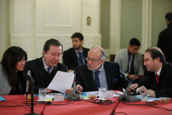 <p>Comisión mixta inició análisis de etiquetado a la leche</p>