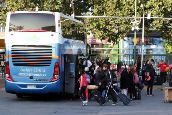 El transporte interurbano fue uno de los ítem que más cayó en el sexto mes del año. / Foto: Agencia Uno