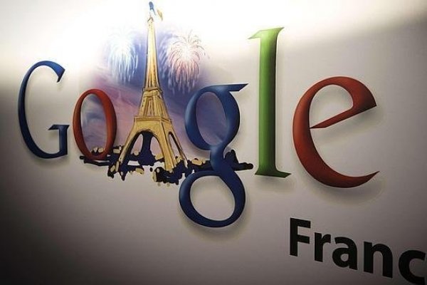 Francia aprueba impuestos sobre ganancias de Facebook y Google, a pesar de advertencias de EEUU