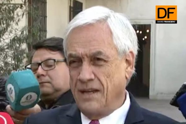 Ahora en DF: Piñera saluda a periodistas y aclara decreto de colaboración de FFAA en la frontera
