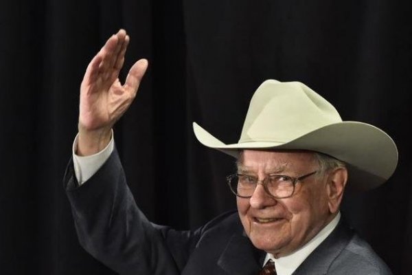 Warren Buffett entra en el negocio inmobiliario español para competir en viviendas de lujo