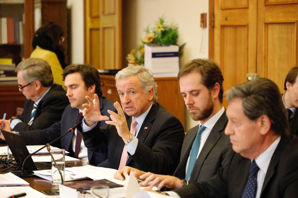 El ministro de Hacienda, Felipe Larraín, explicó ayer los ejes del proyecto en el Congreso. / Foto: Ministerio de Hacienda