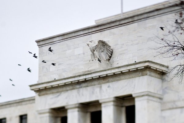 Libro Beige de la Fed ve economía "en general positiva", pese a impacto de la guerra comercial