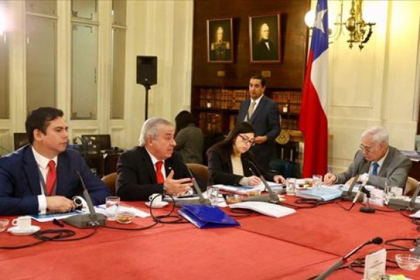 Reforma a isapres: nuevas indicaciones fijan tarifa única y mayor fiscalización a aseguradoras