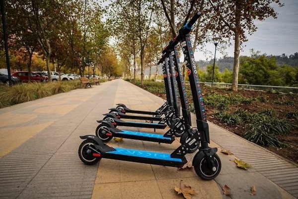 Cabify da un giro e incorpora una tercera alternativa de transporte a su plataforma