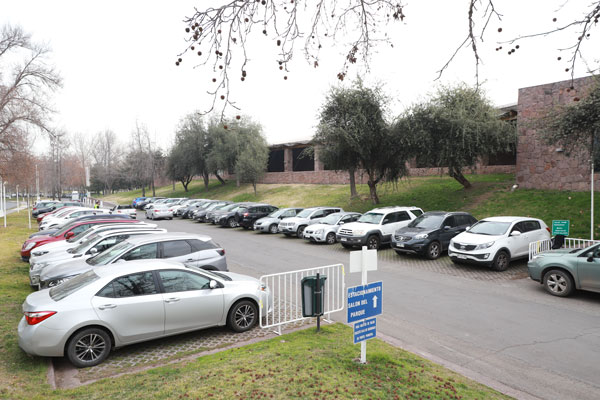 En superficie, se pueden estacionar cerca de 1.200 vehículos. / Foto: Rodolfo Jara