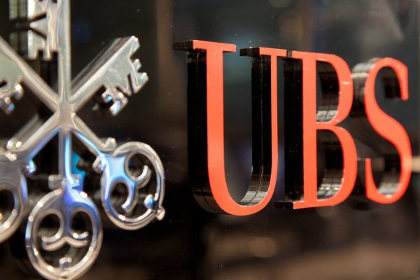 UBS sorprende al reportar ganancias mayores a lo esperado en el segundo trimestre