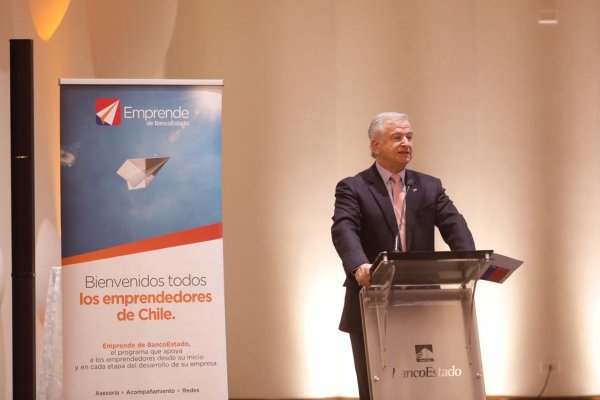 Larraín apunta a la DC en las horas clave de la reforma tributaria: "Nosotros esperamos que se cumplan los acuerdos"