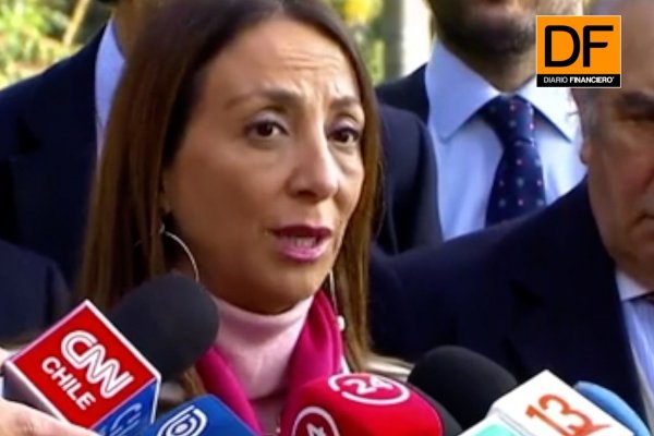 <p>Ahora en DF: Gobierno se reúne con Chile Vamos para tratar propuesta de modernización del parlamento</p>