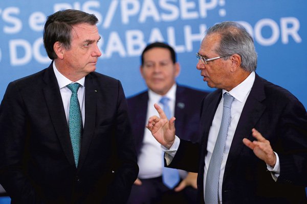 El índice de aprobación del presidente Jair Bolsonaro se ha desplomado al 33%. / Foto: Reuters