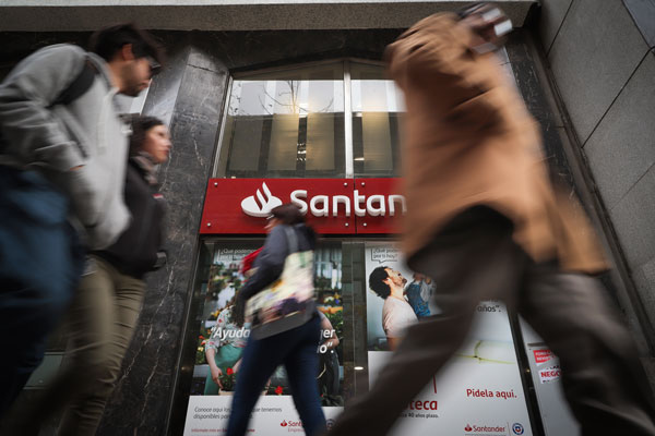 Santander es la entidad del sistema financiero con mayor participación de mercado en colocaciones. / Foto: Rodolfo Jara